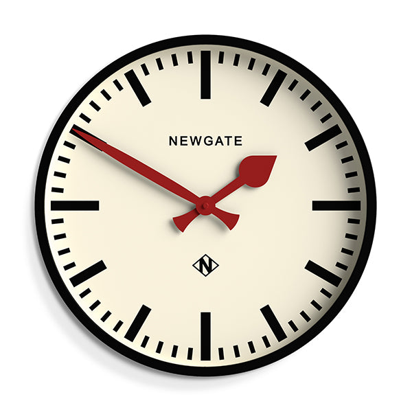 Newgate Universal Wall Clock in Black – Newgate World Europe
