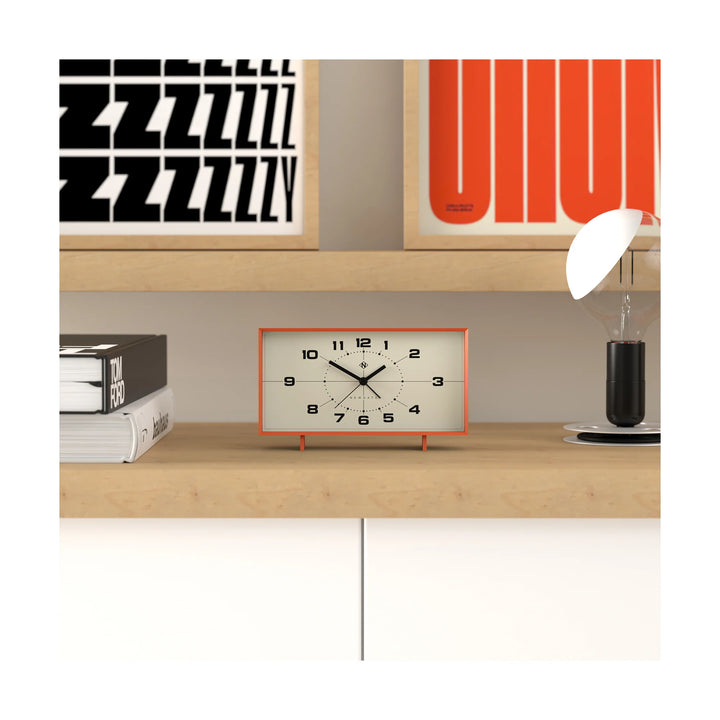 Newgate Wideboy Alarm Clock in Pumpkin Orange – newgateworld.eu