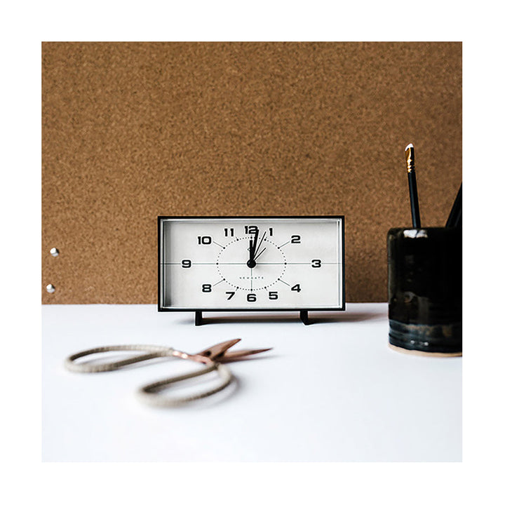 Newgate Wideboy Alarm Clock in Black and Cream – newgateworld.eu